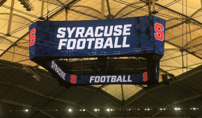 Carrier Dome - Plus grand écran en NCAA