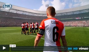 Entrée sur la pelouse de Feyenoord en immersion