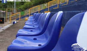Estadio Nacional de Fútbol de Nicaragua - Installation de nouveaux sièges