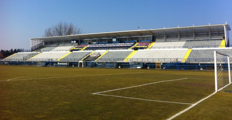 Gradski Stadion Ivan Kušek Apaš