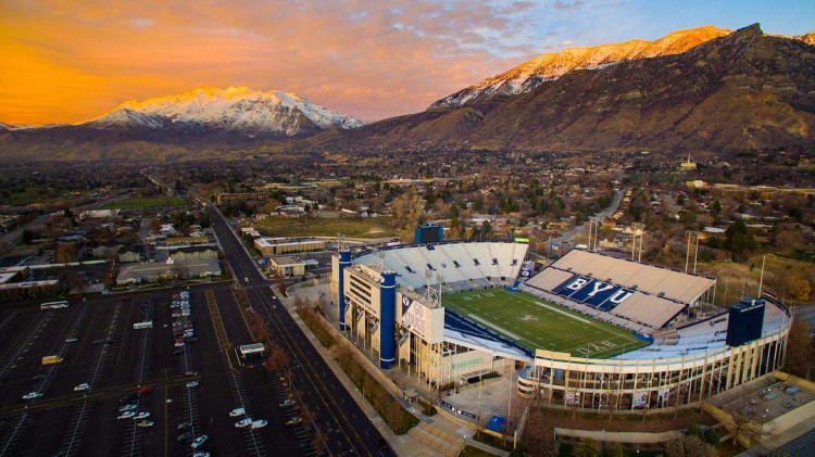 Transports De LaVell Edwards Stadium OStadium Com   Lavell Edwards Stadium Illus 