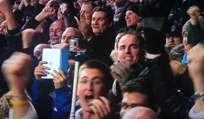Perche pour selfie interdite à l'Emirates Stadium