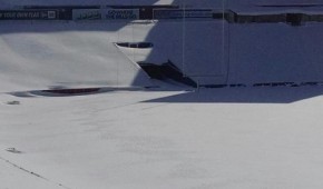 Sous la neige, le stade des Bills de Buffalo