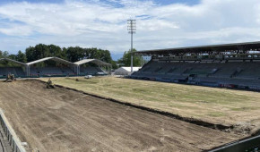 Stade du Hameau - Terrassement de la pelouse - mai 2020 - copyright Section paloise