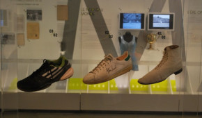 Stade Roland-Garros - Musée - chaussures - août 2015 - copyright OStadium.com