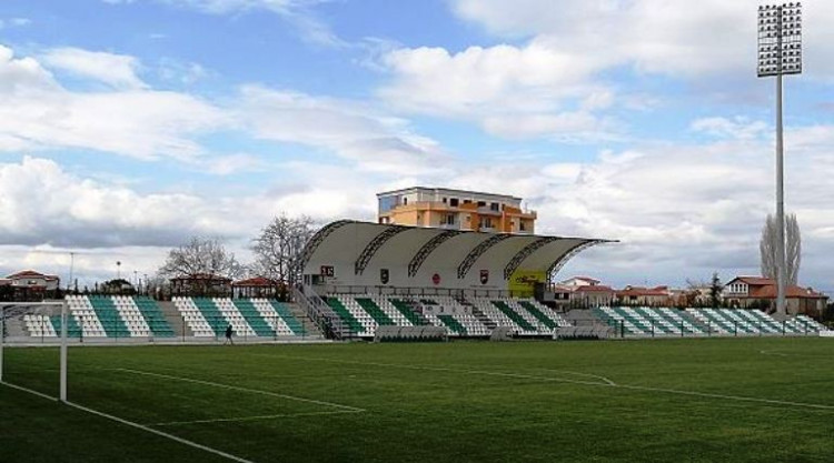 Stadiumi Loni Papuçiu