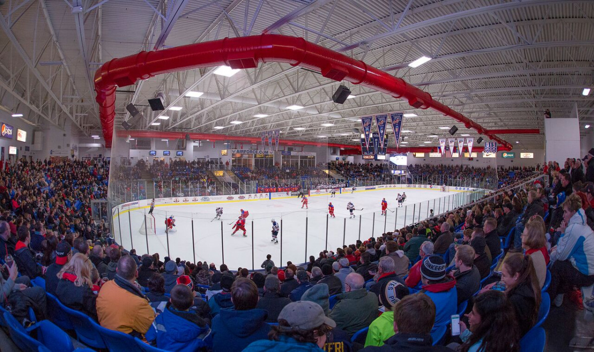 galerie-d-images-de-usa-hockey-arena-ostadium